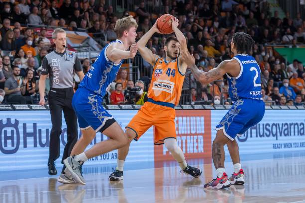 但这场硬仗 但这场硬仗